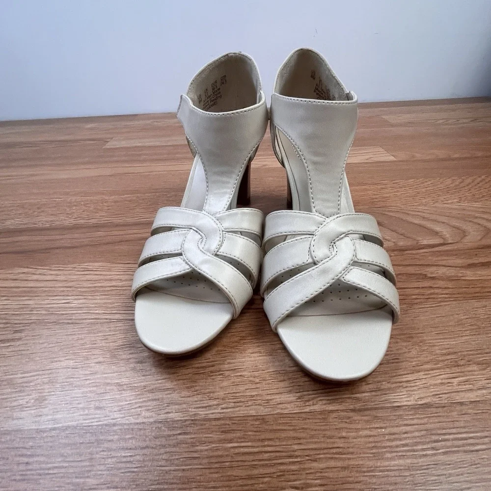 LifeStride Caramel Women's High Heels in‎ Almond Size 8 NEW